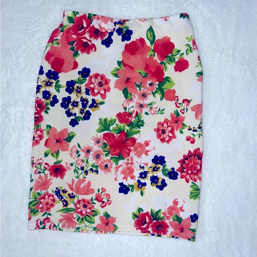 AMBIANCE  floral skirt